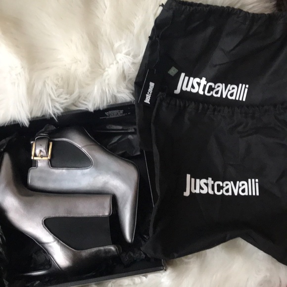 🛑CLEARANCE🛑 NEW Just Cavalli Silver Leather Ankle Booties - Picture 8 of 8